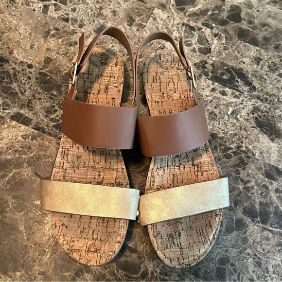 Restricted Women's Sandals Size 6.5 Brown & Gold - Picture 3 of 10